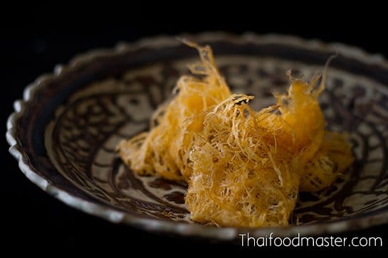 Khanohm faawy or Khanohm handtraa - A Forgotten Thai Dessert and Snack ขนมฝอย หรือ ขนมหันตรา