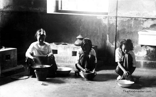 traditional-thai-kitchen