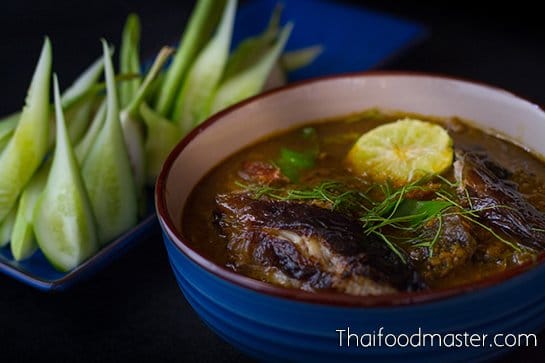 Southern Thai Ancient Fermented Fish Innards Curry with Grilled Catfish ; แกงไตปลาปลาดุกย่างโบราณ