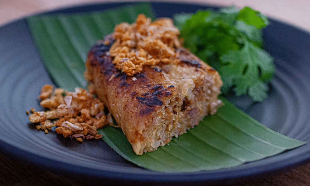khaao-bping grilled in banana leaves