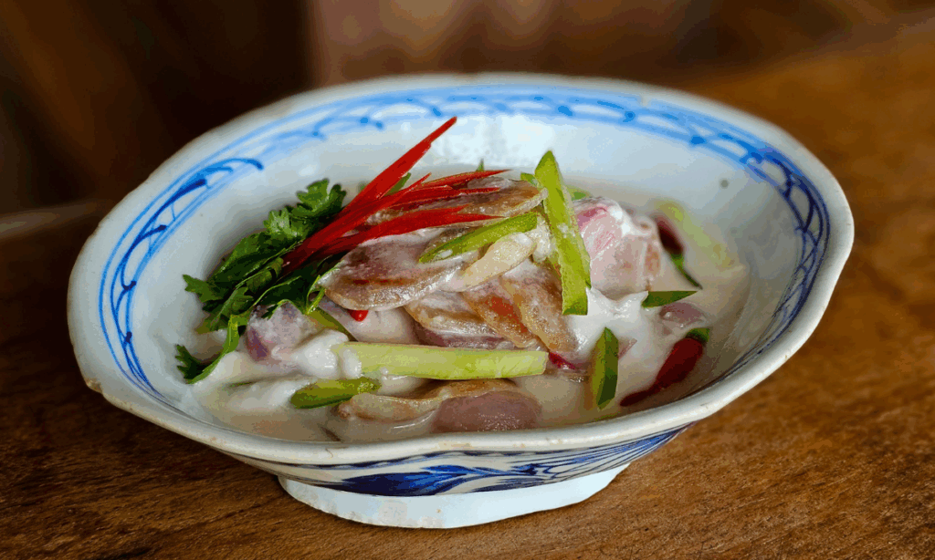 แกงไส้กรอกหมูแห้ง